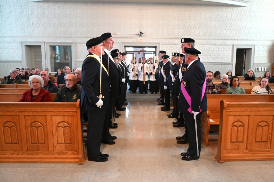 Knights of Columbus lined up for the opening procession