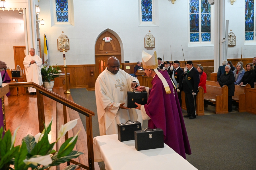 Mass of the holy Oils 2025