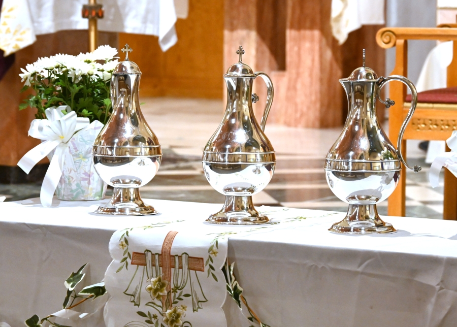 The jars of oil